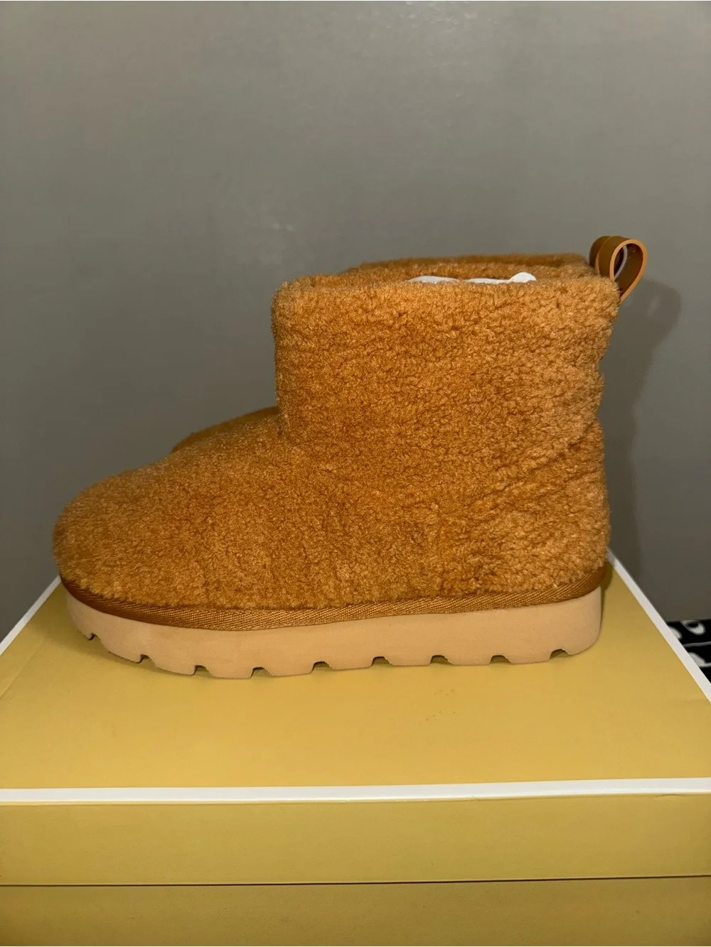 Michael Kors Winnie Boots size 8 NWT